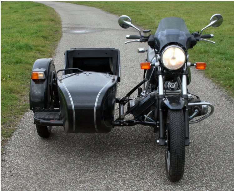 postranny vozik k motocyklu (sajdkara)
